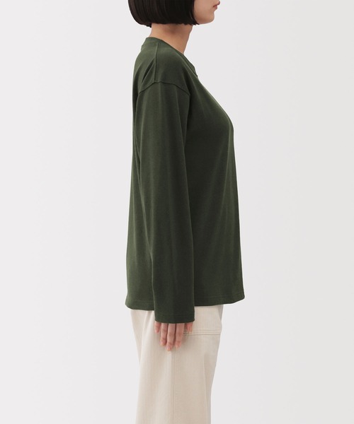無印良品(ムジルシリョウヒン)の「婦人 引き揃え天竺編みクルーネック長袖Tシャツ(Tシャツ/カットソー・レディース・ホワイト/ブラック/ライトピンク/チャコールグレー/ダークグリーン・S/M/L/XL)」の17枚目の写真