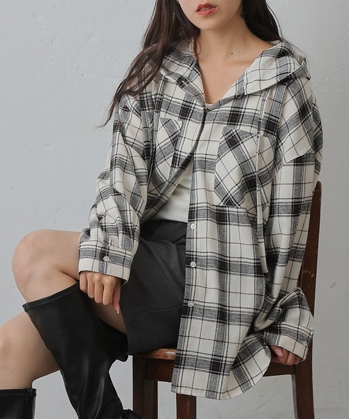 COLONY 2139（コロニートゥーワンスリーナイン）の「起毛チェックフードシャツ（シャツ/ブラウス・レディース・ブルー/アイボリー/ブラック・ONESIZE）」の2枚目の写真