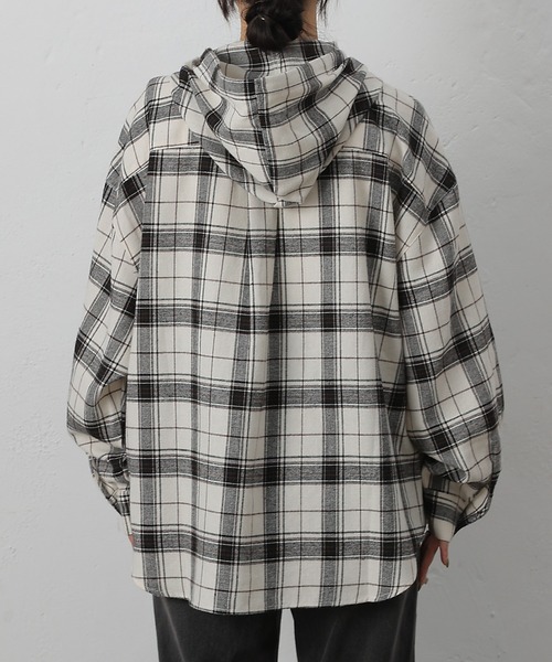 COLONY 2139（コロニートゥーワンスリーナイン）の「起毛チェックフードシャツ（シャツ/ブラウス・レディース・ブルー/アイボリー/ブラック・ONESIZE）」の11枚目の写真