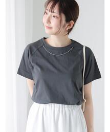 ネックレス付きTシャツ