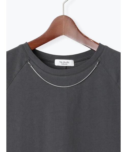 Te chichi TERRASSE（テチチテラス）の「ネックレス付きTシャツ（Tシャツ/カットソー・レディース・オフホワイト/チャコールグレー/グレー・F）」の11枚目の写真