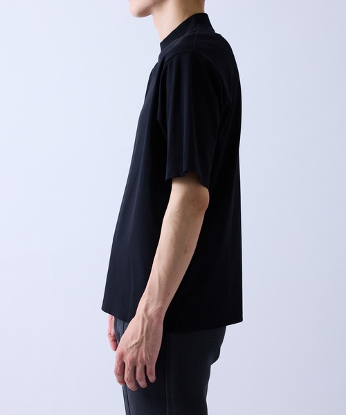 le cercle ADAM ET ROPE'(ルセルクルアダムエロペ)の「リブデザイン冷感ジャケットインナーTシャツ/接触冷感(Tシャツ/カットソー・メンズ・ホワイト/ブラック/チャコールグレー・LL/L/M/S)」の15枚目の写真