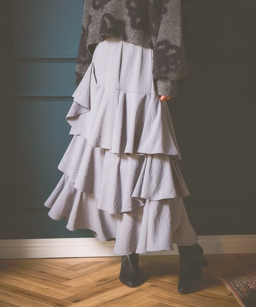 mysty woman(ミスティウーマン)の「アシメティアードスカート2 582501(スカート・レディース・オフホワイト/グレイッシュブルー/ブラック・FREE)」の3枚目の写真