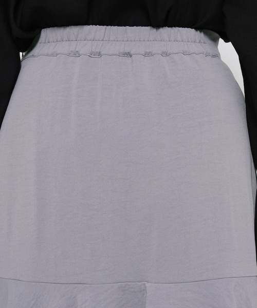 mysty woman(ミスティウーマン)の「アシメティアードスカート2 582501(スカート・レディース・オフホワイト/グレイッシュブルー/ブラック・FREE)」の16枚目の写真