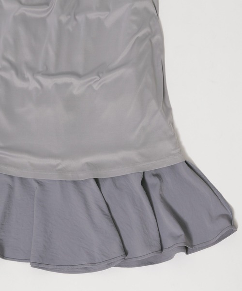 mysty woman(ミスティウーマン)の「アシメティアードスカート2 582501(スカート・レディース・オフホワイト/グレイッシュブルー/ブラック・FREE)」の17枚目の写真