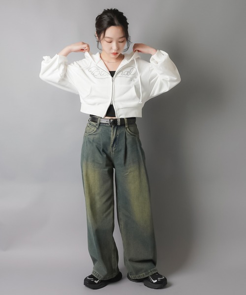 SPINNS（スピンズ）の「キラ盛れラインストーン☆彡Wジップショートパーカー/ラインストーン筆記体ロゴ（パーカー・レディース・ブラック/ピンク/杢グレー/オフホワイト・ONESIZE）」の14枚目の写真