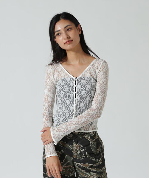 ROYAL FLASH（ロイヤルフラッシュ）の「MITSUKI/ミツキ/LACE V NECK TOPS（Tシャツ/カットソー・レディース・ホワイト/ブラック/レッド・F）」の11枚目の写真