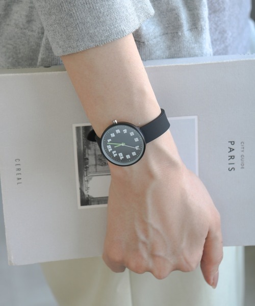 nattito(ナティート)の「〈nattito/ナティート〉CASUAL STYLE Watch/カジュアルスタイル ウォッチ コルロ YM133(アナログ腕時計・レディース・レッド/グリーン/ベージュ/グレー/ブラック・32)」の7枚目の写真