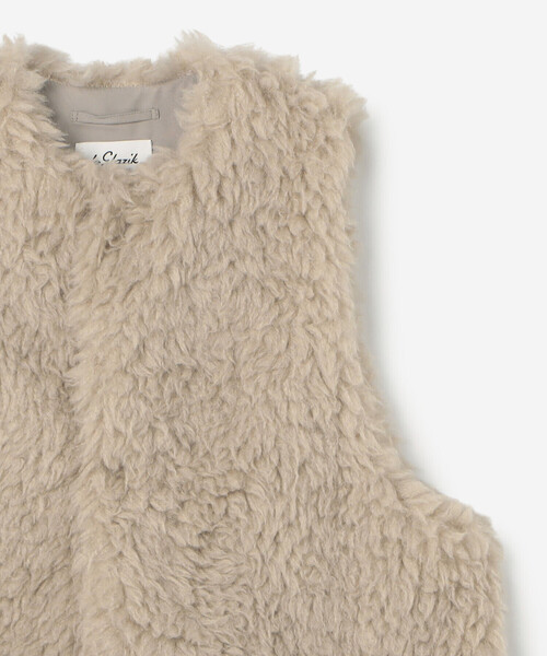 LE GLAZIK（ルグラジック）の「LE GLAZIK | エコファー ジレ WOMEN（その他アウター・レディース・ベージュ/ダークグレー・36）」の6枚目の写真