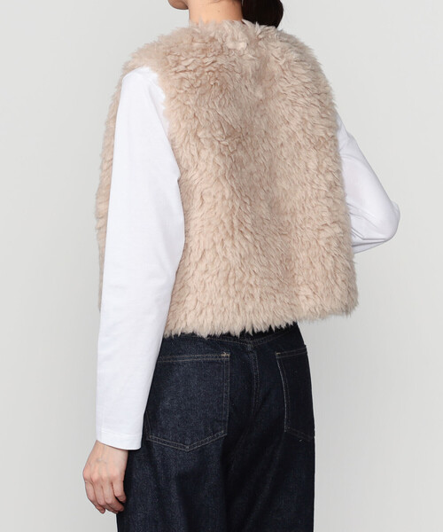 LE GLAZIK（ルグラジック）の「LE GLAZIK | エコファー ジレ WOMEN（その他アウター・レディース・ベージュ/ダークグレー・36）」の14枚目の写真