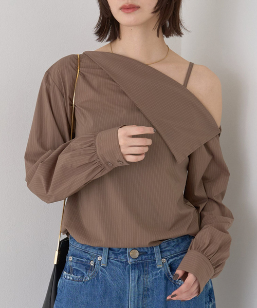 EMMA ROUGE VIF(エマルージュヴィフ)の「【新色登場】【一部店舗限定】アシメオフショルブラウス ストライプ(シャツ/ブラウス・レディース・ストライプ・フリー)」の1枚目の写真