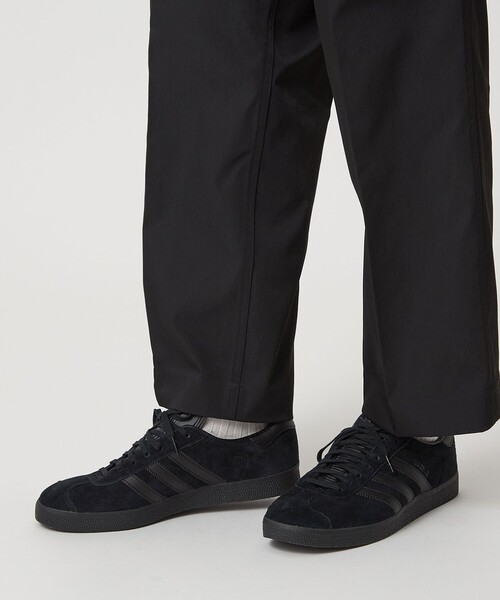 adidas Originals(アディダスオリジナルス)の「<adidas Originals>ガゼル ブラック スニーカー(スニーカー・メンズ・ブラック・26.5cm/28cm/27cm/26cm/27.5cm)」の1枚目の写真
