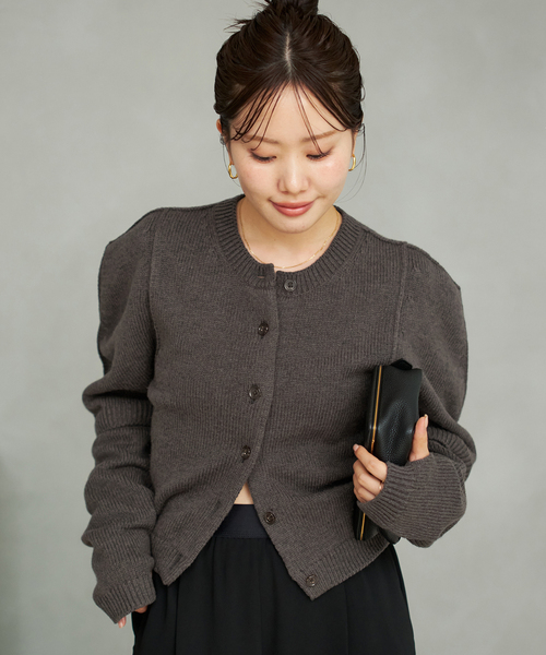 plage(プラージュ)の「JANE SMITH / ジェーンスミス 別注 7G BIG SHOULDER CREW カーディガン(カーディガン/ボレロ・レディース・レッド/グレー・FREE)」の6枚目の写真