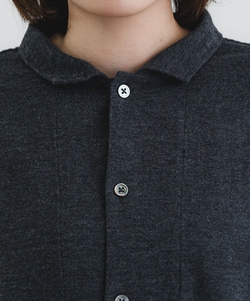 quadro（クオドロ）の「コットンメランジフランネルラウンドヘムシャツカバーオール（カバーオール・レディース・チャコール/ダークネイビー/オートミール・FREE）」の20枚目の写真