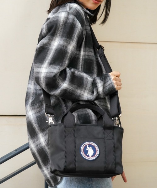 U.S. POLO ASSN.(ユーエスポロアッスン)の「【U.S. POLO ASSN.】 ユーエスポロアッスン Downtown ミニトートバッグ USPA-2717(トートバッグ・レディース・グレー/ベージュ/ネイビー/ブラック・FREE)」の2枚目の写真