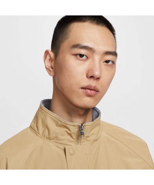 NIKE（ナイキ）の「ナイキ NIKE ナイキ クラブ フューチュラ ジャケット（ナイロンジャケット・メンズ・ベージュ/ネイビー/ブラック・S/M/L/LL/3L）」の5枚目の写真