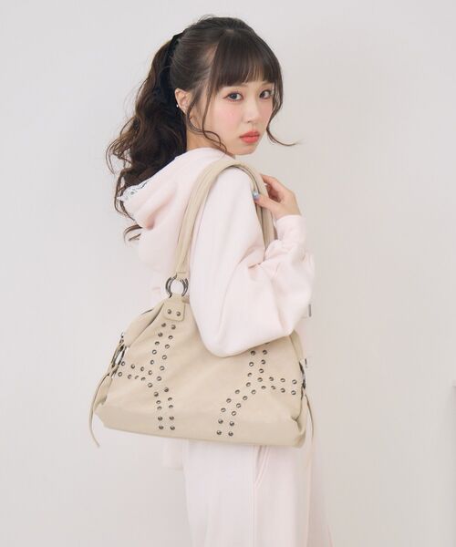 ems excite（エムズエキサイト）の「スタッズトートBAG（ショルダーバッグ・レディース・ブラック/ブラウン/オフホワイト・ONE SIZE）」の7枚目の写真