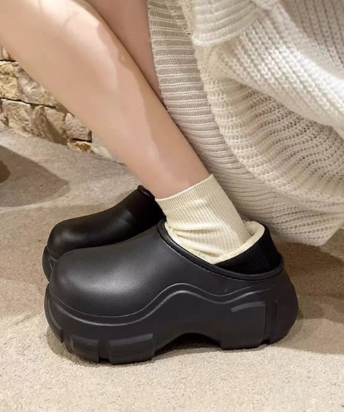 c.u.l(シーユーエル)の「ボア クロッグスリッポン ファーサンダル culs154(サンダル・レディース・ブラック/ホワイト・S/M/L)」の2枚目の写真