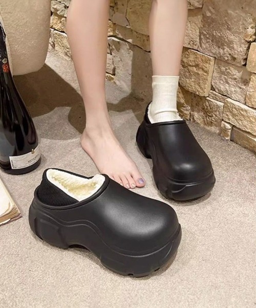 c.u.l(シーユーエル)の「ボア クロッグスリッポン ファーサンダル culs154(サンダル・レディース・ブラック/ホワイト・S/M/L)」の4枚目の写真