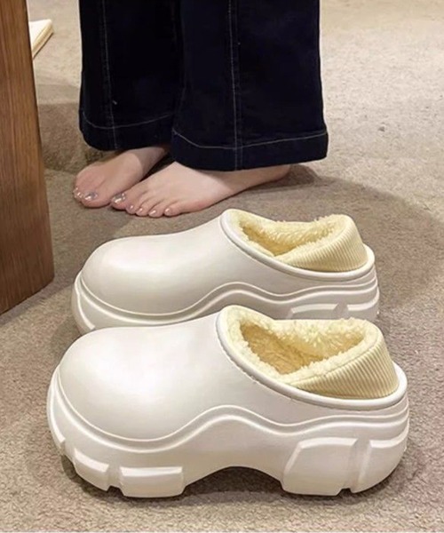 c.u.l(シーユーエル)の「ボア クロッグスリッポン ファーサンダル culs154(サンダル・レディース・ブラック/ホワイト・S/M/L)」の8枚目の写真