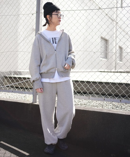 SOLAMONAT(ソラモナ)の「ふわりと裏毛 ワイドパンツ(その他パンツ・レディース・杢グレー/ストーン・M/L)」の4枚目の写真