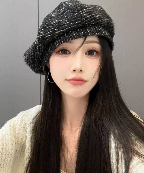 DAY CLOSET（デイ クローゼット）の「【裏地付き/折り畳み可】秋冬ムードをオン。ラメ入りツイード風バスクベレー帽 レディース（ハンチング/ベレー帽・レディース・ブラック/グレー/ブラウン/ホワイト・ONE SIZE）」の8枚目の写真