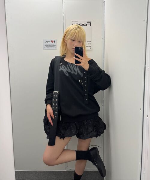 ILLIGO オフショルダー スウェット ブラック 新品 MUSINSA公式 | ILLIGO ピュアボウオフショルダースウェットブラック