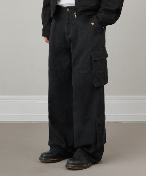 GLW(ジーエルダブリュ)の「ダブルポケットカーゴパンツブラック(その他パンツ・レディース・その他・SMALL/MEDIUM/LARGE)」の2枚目の写真