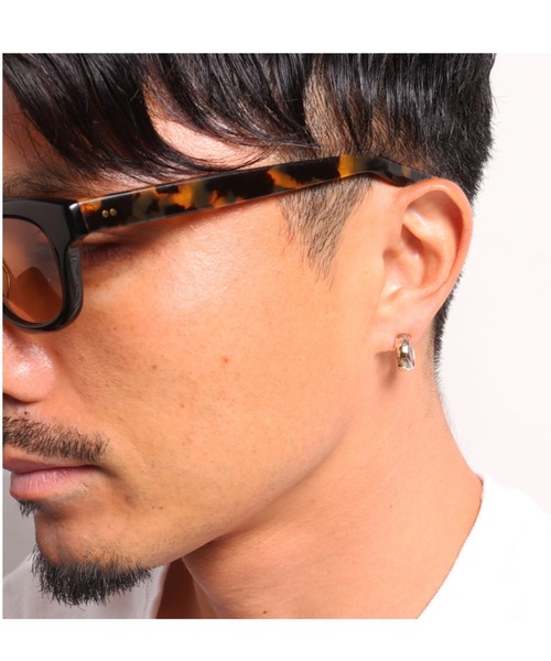 VIVIFY(ビビファイ)の「ピアス/バックホールマーク/ハンマードフィニッシュ/ゴールドダスト/甲丸(ピアス(片耳用)・メンズ・シルバー×ゴールド・FREE)」の5枚目の写真