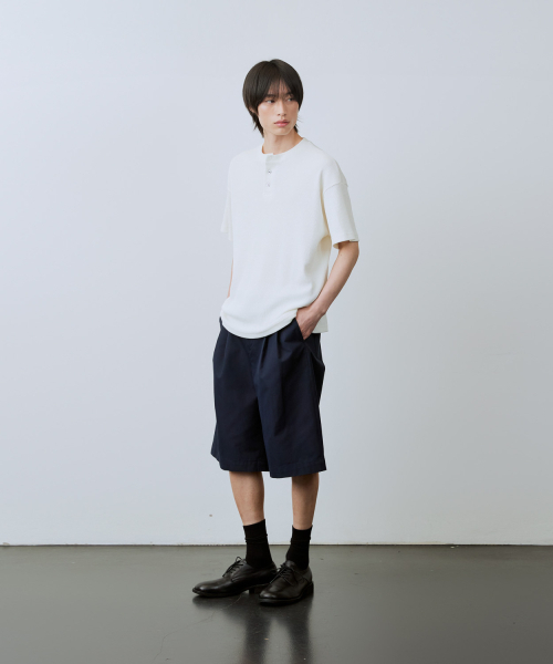 LEIRE（ルアール）の「ワッフルヘンリーネック半袖Tシャツ[アイボリー]（Tシャツ/カットソー・メンズ・その他・LARGE/MEDIUM/X-LARGE）」の4枚目の写真