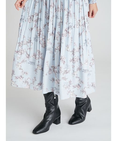 CELFORD(セルフォード)の「ボタニカルレタープリントワンピース(ワンピース・レディース・アイボリー/ブラック/サックスブルー・36/38)」の11枚目の写真