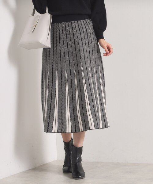 ITS'DEMO（イッツデモ）の「【手洗い可】フレアスカートニットセットアップ（セットアップ・レディース・ブラック系3/ブルー系8/アイボリー系3/ピンク系・00）」の12枚目の写真