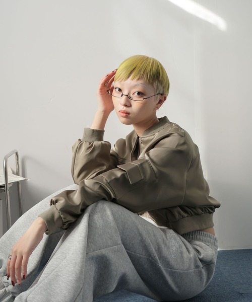 Ulysses（ユリシス）の「ツイルショートジップブルゾン（MA-1・レディース・モカ/ブラック・F）」の15枚目の写真