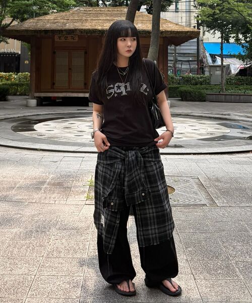 SEQUENZ(シークエンズ)の「※WEB限定 / ワッペン×チェック / スターロゴ半袖Tシャツ / sqnz star logo checkered applique tee(Tシャツ/カットソー・メンズ・ホワイト/ホワイト系その他/ダークネイビー/ブラック/イエロー系その他・SMALL/MEDIUM/LARGE/X-SMALL)」の7枚目の写真