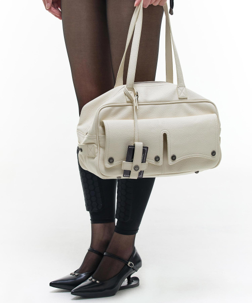 OPUS 0012(オーパス0012)の「Op. 10 MORPH LEATHER BOWLING BAG IVORY(ショルダーバッグ・レディース・その他・FREE)」の4枚目の写真
