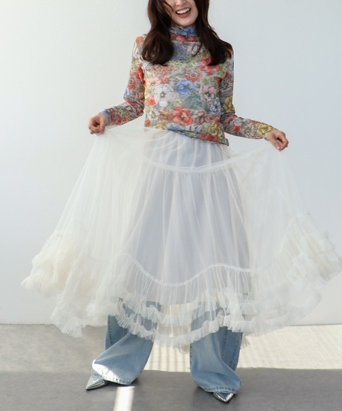 Three Four Time（ｽﾘｰﾌｫｰﾀｲﾑ）の「裾ランダムフリルチュールスカート（スカート・レディース・オフホワイト/ブラック・FREE）」の8枚目の写真