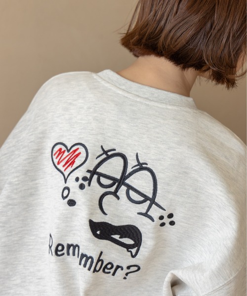 Remember.（リメンバー）の「吹き出し刺繍ロゴスウェット / Speech Bubble Logo Embroidery Sweat（スウェット・メンズ・ネイビー/ブラウン/ライトグレー/ブラック・LARGE/MEDIUM）」の6枚目の写真