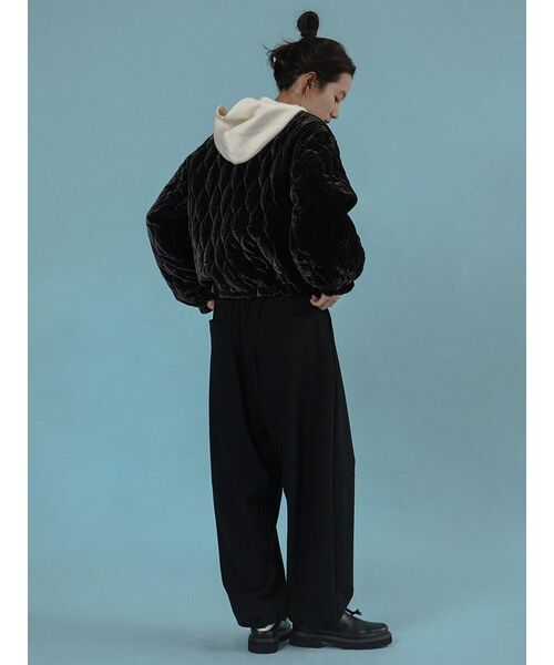 FIKA.(フィーカ)の「Velvet quilting short blouson(その他アウター・レディース・チャコール/オレンジ系3/ミント・MEDIUM)」の14枚目の写真