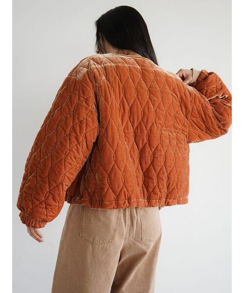 FIKA.(フィーカ)の「Velvet quilting short blouson(その他アウター・レディース・チャコール/オレンジ系3/ミント・MEDIUM)」の17枚目の写真