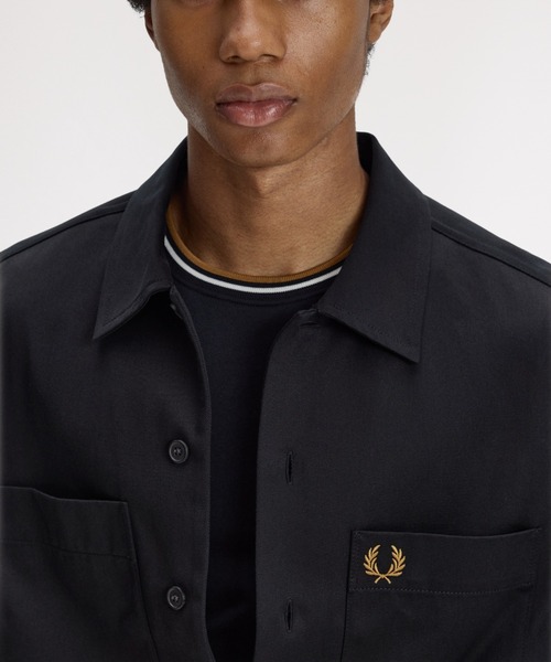 FRED PERRY（フレッドペリー）の「Twill Overshirt／ツイルオーバーシャツ（シャツ/ブラウス・メンズ・オートミール/ブラック・S/M/L）」の4枚目の写真