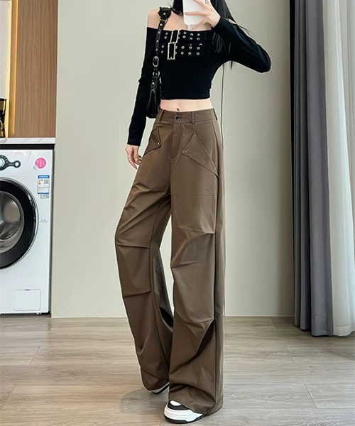 gossip!ロサンゼルス(ゴシップロサンゼルス)の「立体タックデザイン カーゴパンツ(カーゴパンツ・レディース・ブラウン/ブラック/アイボリー・L/M/S)」の18枚目の写真