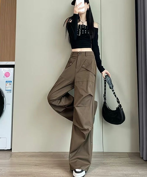 gossip!ロサンゼルス(ゴシップロサンゼルス)の「立体タックデザイン カーゴパンツ(カーゴパンツ・レディース・ブラウン/ブラック/アイボリー・L/M/S)」の16枚目の写真