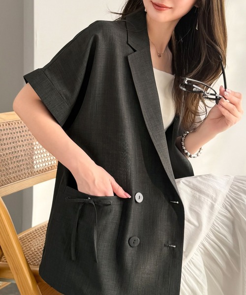 mily bilet（ミウィビレット）の「【mily bilet】甘さひとさじ、きれいに決まる。リボンストラップ付き半袖テーラードジャケット（オーバーサイズ）（テーラードジャケット・レディース・グレー/アイボリー/チャコール・X-LARGE/MEDIUM/LARGE/SMALL）」の3枚目の写真