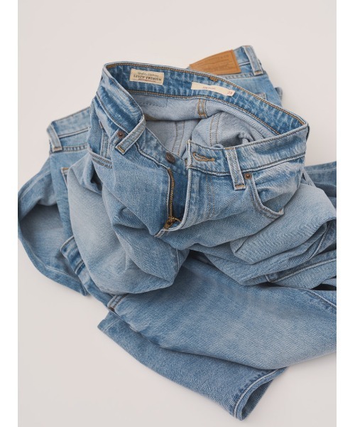 SNIDEL（スナイデル）の「【SNIDEL/Levi's®】別注デニム(29インチ)（デニムパンツ・レディース・ライトブルー・26/25/24/23）」の3枚目の写真