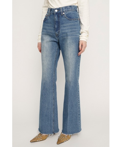 SLY（スライ）の「【2026SS新作】J/W SEMI FLARE DENIM PT ジャストウエストセミフレアデニムパンツ 春服【一部店舗限定アイテム】（デニムパンツ・レディース・ブラック/ブルー・2/1/0）」の14枚目の写真