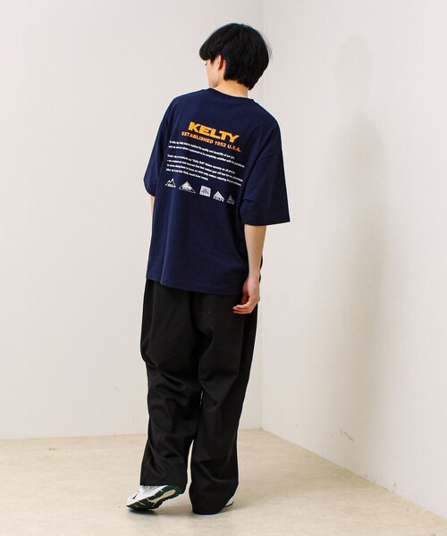 KELTY（ケルティ）の「【KELTY×GLOSTER】別注 バックヒストリーロゴT（Tシャツ/カットソー・メンズ・グレイッシュベージュ/ブラック/杢グレー/オフホワイト/チャコールグレー/ネイビー・S/M/L）」の19枚目の写真