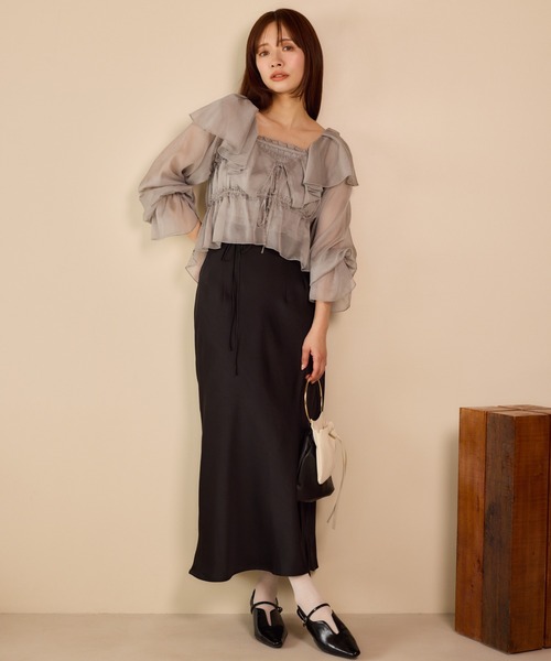 mysty woman（ミスティウーマン）の「ラッフルフリルブラウスキャミSET　659270（シャツ/ブラウス・レディース・オフホワイト/ブラック系その他/グレー/ブラウン・FREE）」の11枚目の写真