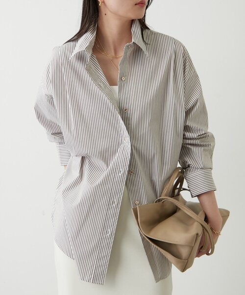 LOUNGEDRESS（ラウンジドレス）の「ストライプBigシャツ（シャツ/ブラウス・レディース・ネイビー/ベージュ・FREE）」の8枚目の写真