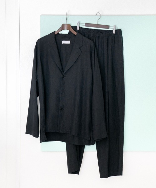 ADAM ET ROPE'(アダムエロペ)の「ボックスシルエット リネン シャツ ジャケット / セットアップ可能(テーラードジャケット・メンズ・ネイビー/ブラック/チャコールグレー・M/L)」の1枚目の写真