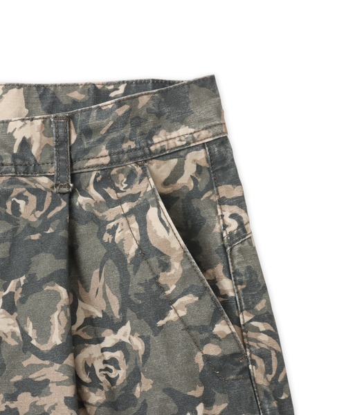 atmos pink（アトモスピンク）の「atmos pink Rose Camouflage Half Pants / アトモスピンク ローズ カモフラージュ ハーフ パンツ（その他パンツ・レディース・ブラック/カーキ/ピンク・M/S）」の8枚目の写真